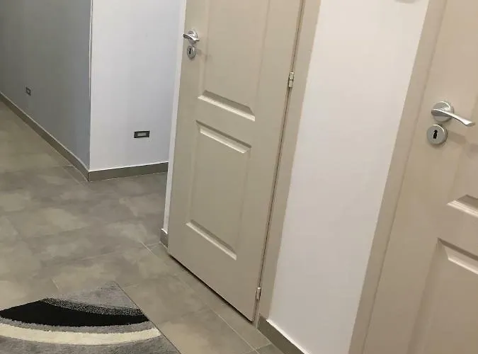 Igenyes Lakas *